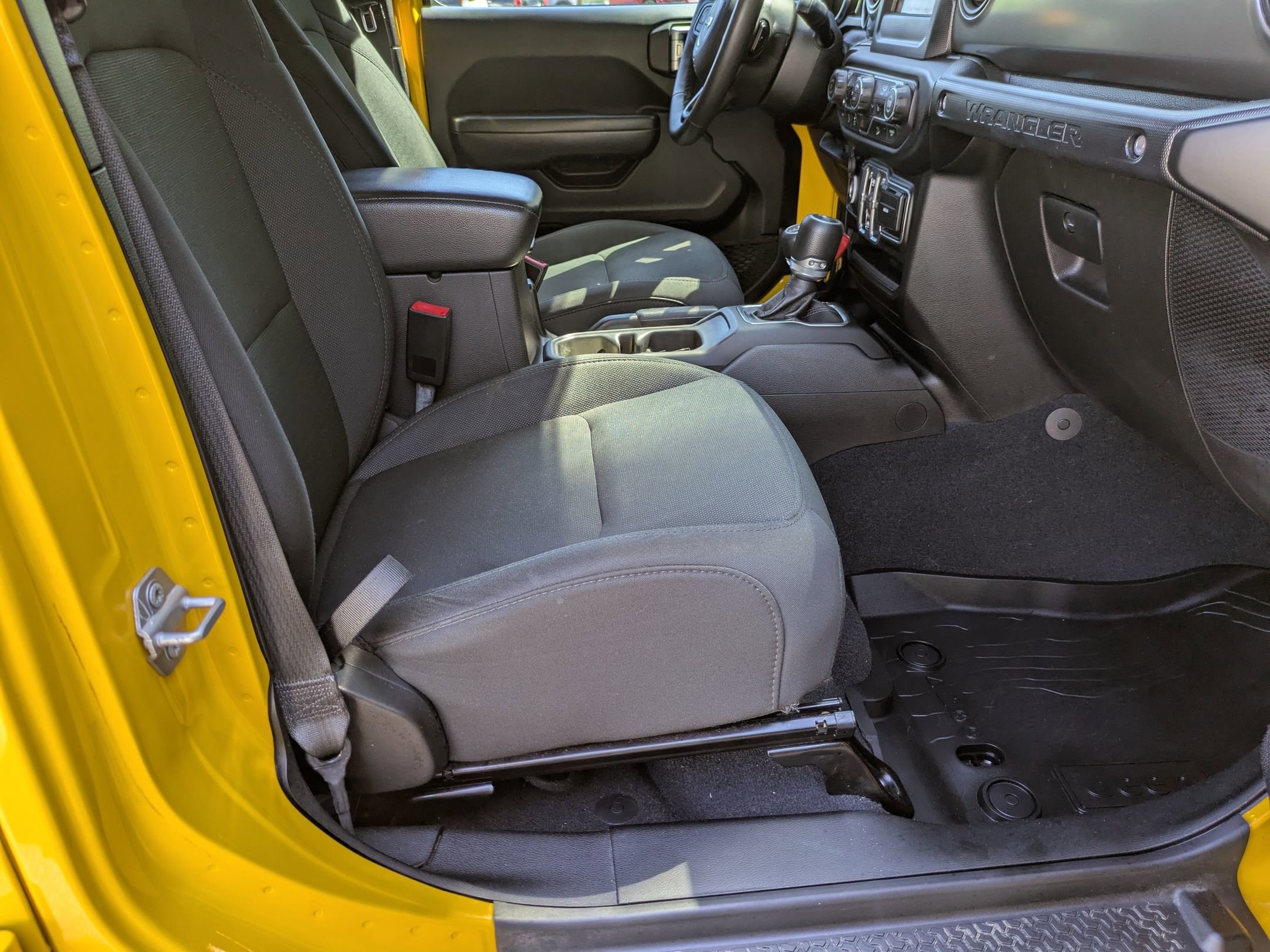 Used 2019 Jeep Wrangler Unlimited Sport S AWD/4WD image 32