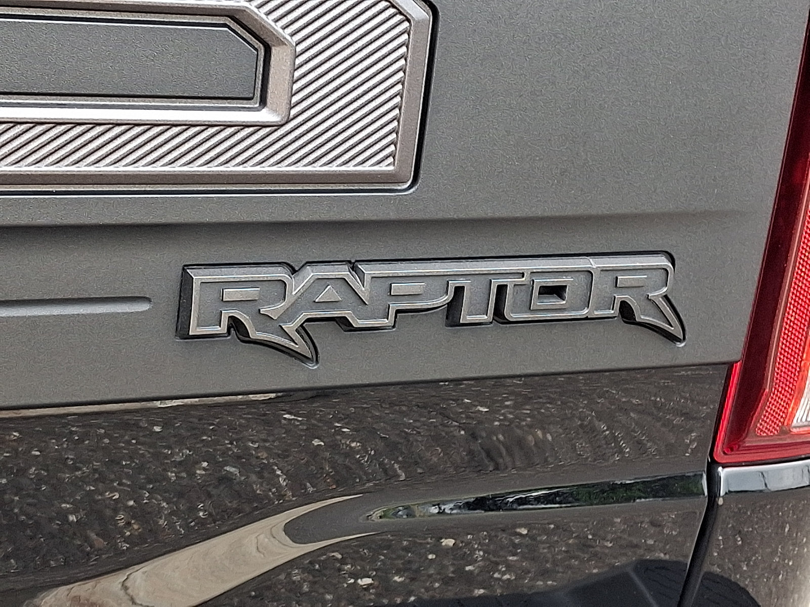 Certified 2025 Ford F150 Raptor AWD/4WD image 30