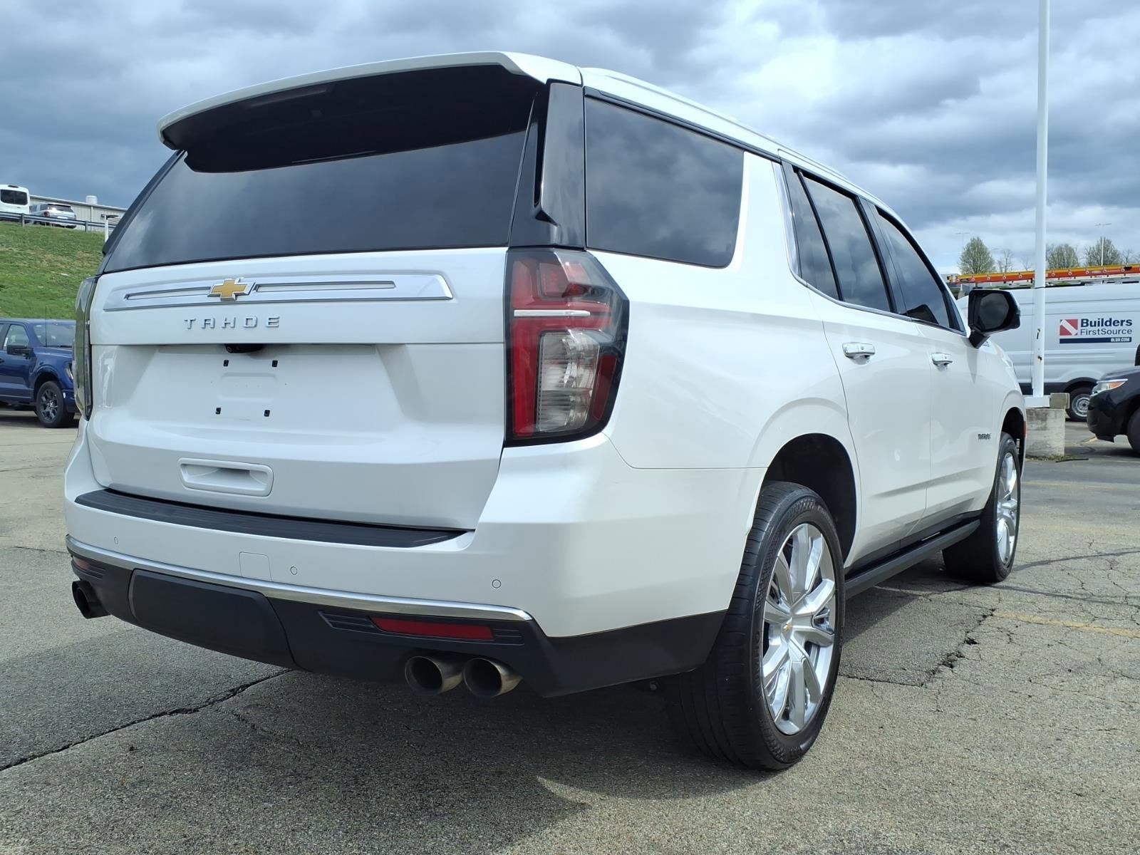 Used 2021 Chevrolet Tahoe High Country w/ Premium Package image 3