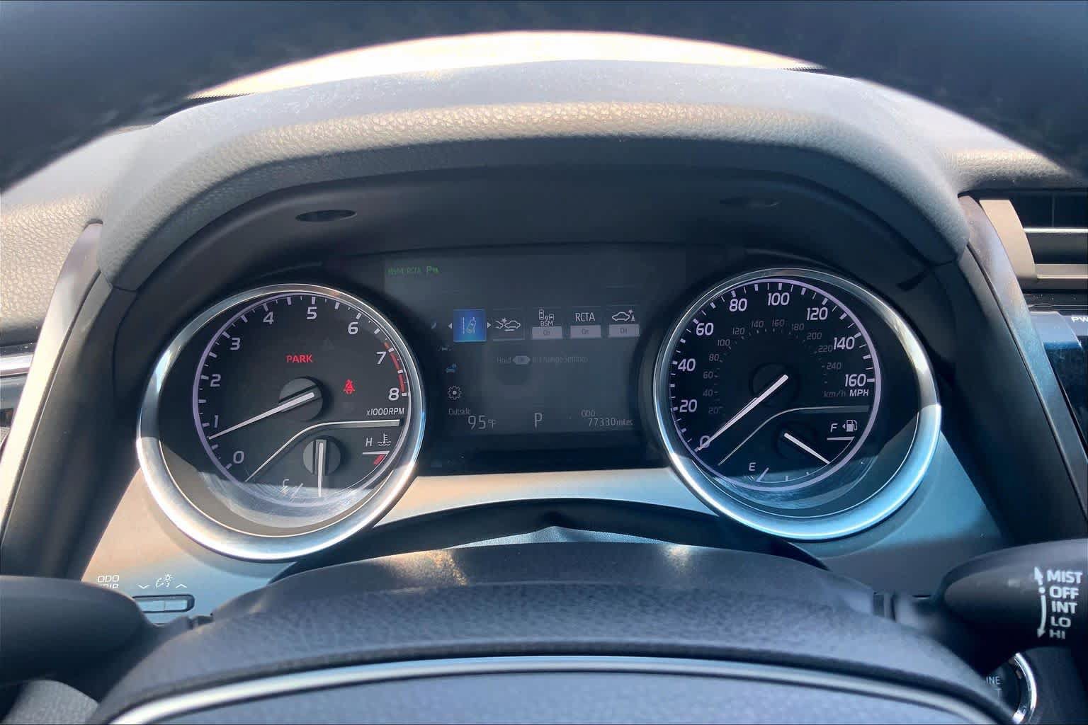 Used 2018 Toyota Camry XLE FWD image 26