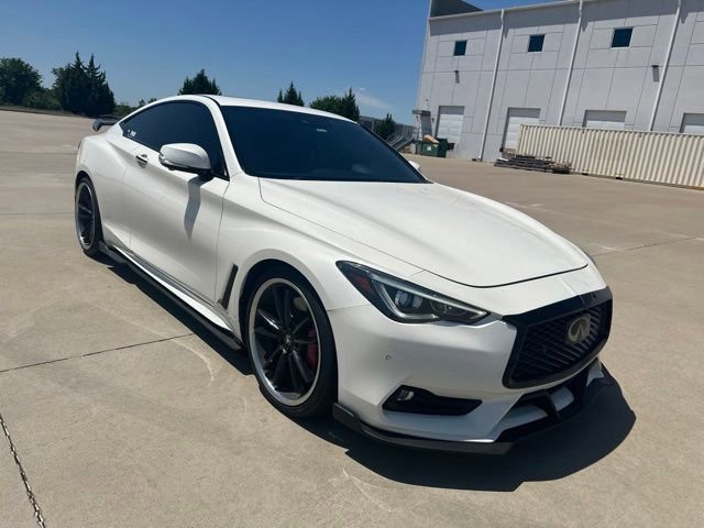 Used 2017 INFINITI Q60 Red Sport 400 RWD image 3