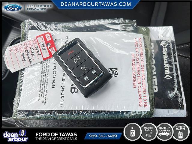 Used 2024 Jeep Grand Cherokee L Laredo w/ Luxury Tech Group I AWD/4WD image 14