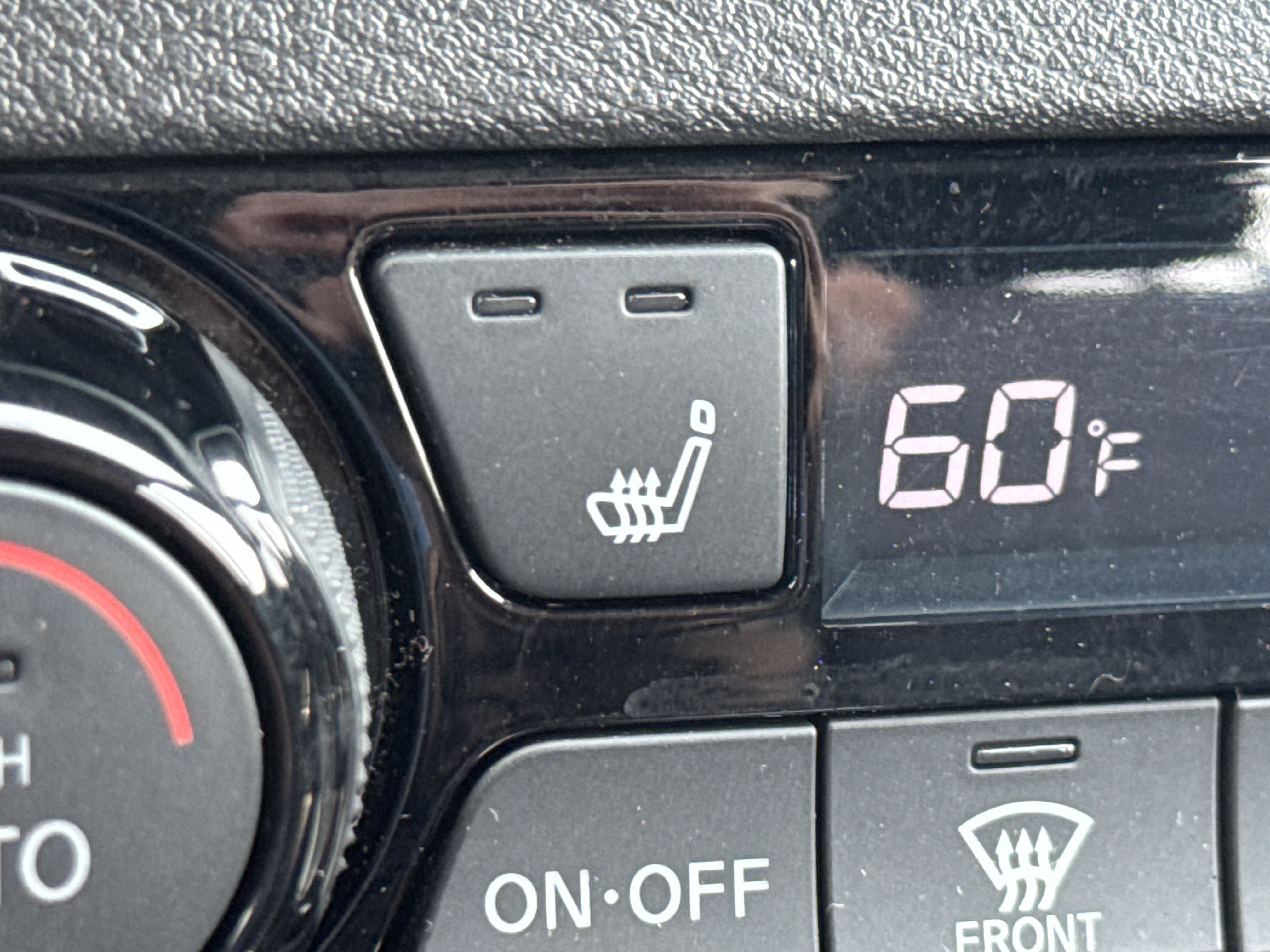 Used 2021 Nissan Kicks SR w/ SR Premium Package FWD image 22