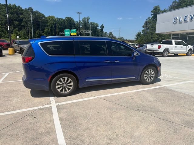 Used 2020 Chrysler Pacifica Limited FWD image 25