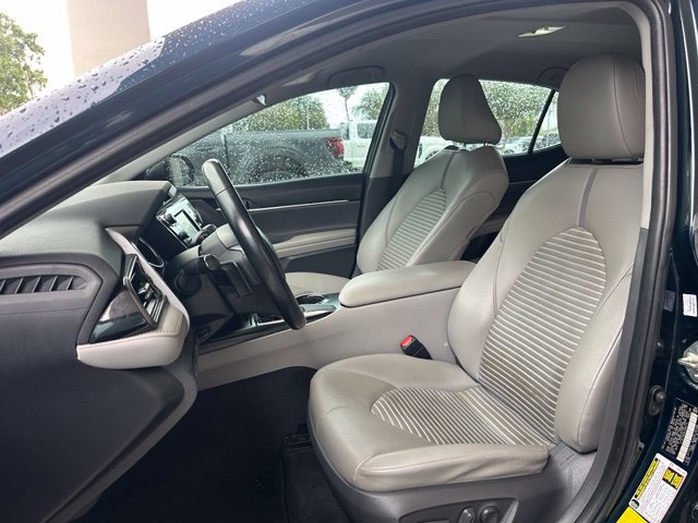 Used 2020 Toyota Camry SE FWD image 14