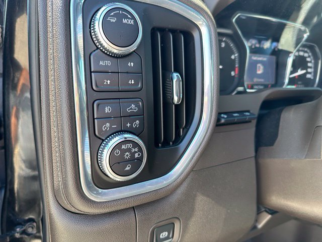 Used 2023 GMC Sierra 3500 Denali w/ Denali Black Diamond Edition AWD/4WD image 21