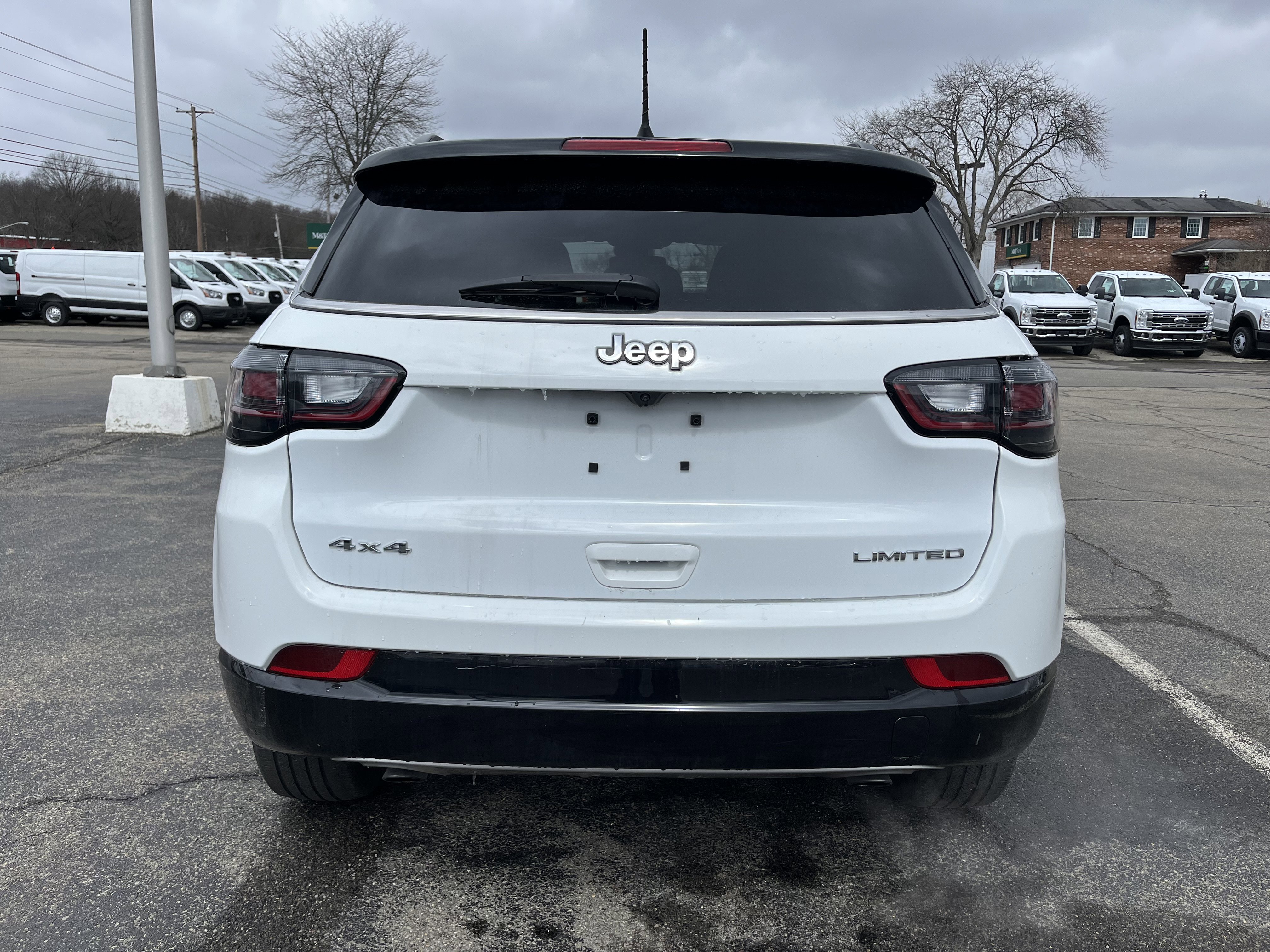 Used 2023 Jeep Compass Limited w/ Elite Group AWD/4WD image 3
