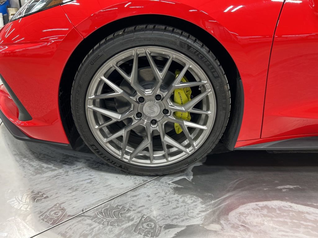 Used 2021 Chevrolet Corvette Stingray w/ Engine Appearance Package image 29