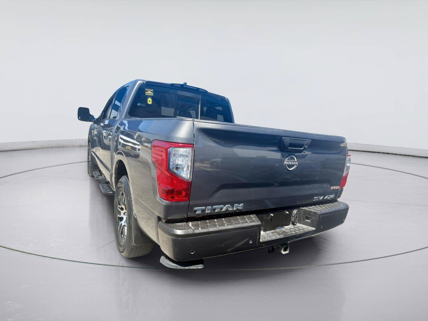 Used 2024 Nissan Titan SV w/ SV Convenience Package AWD/4WD image 3