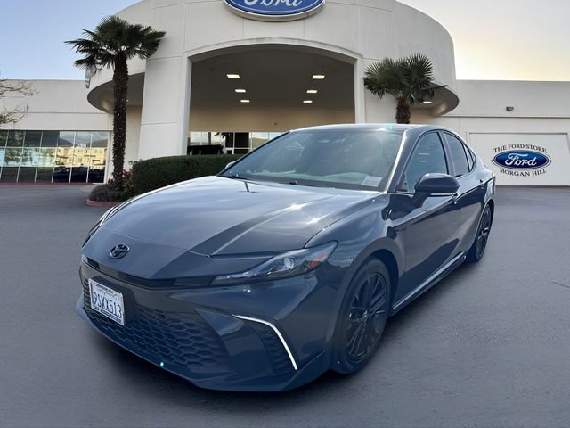 Used 2025 Toyota Camry SE w/ Convenience Package FWD image 6