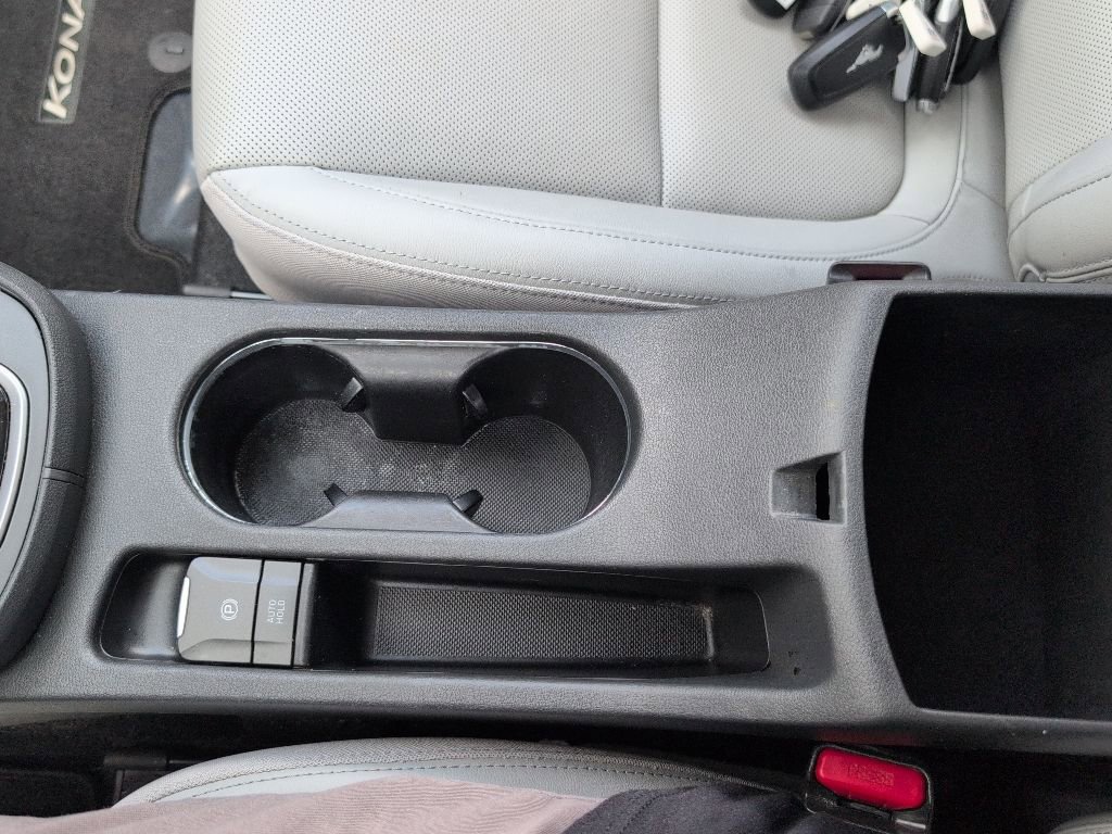 Used 2023 Hyundai Kona Limited FWD image 19