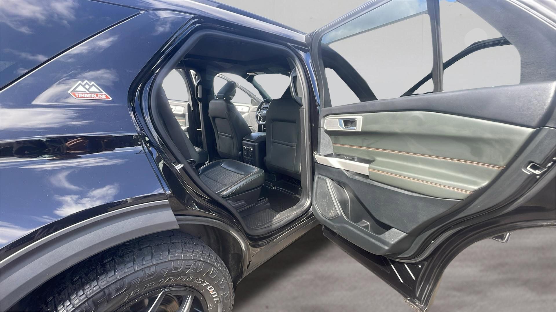 Certified 2024 Ford Explorer Timberline w/ Timberline Technology Package AWD/4WD image 18