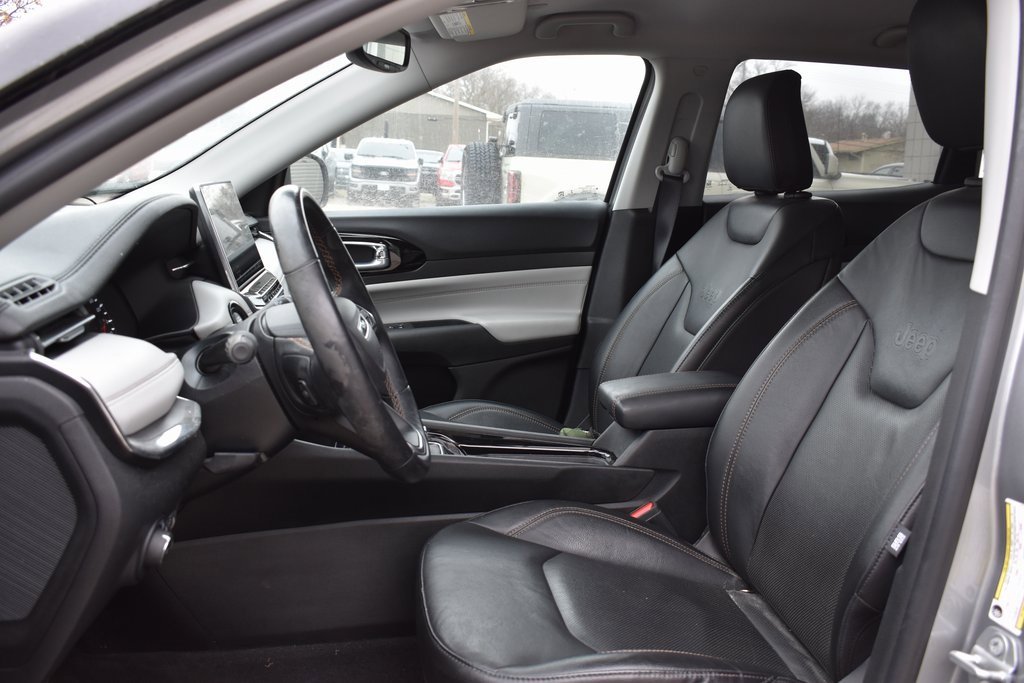 Used 2022 Jeep Compass Limited image 7