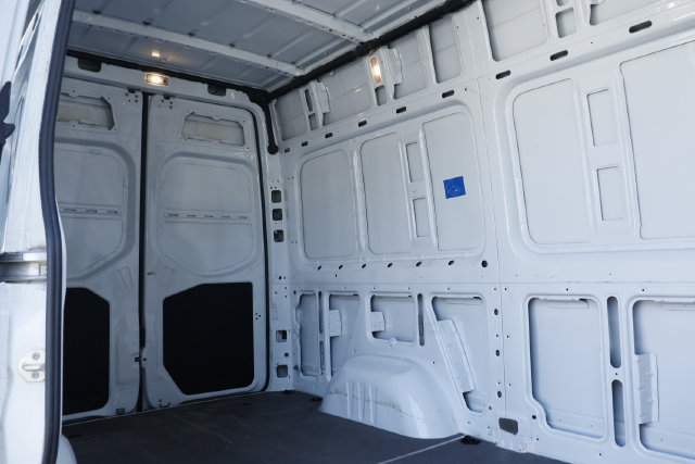 Used 2024 Mercedes-Benz Sprinter 2500 image 30