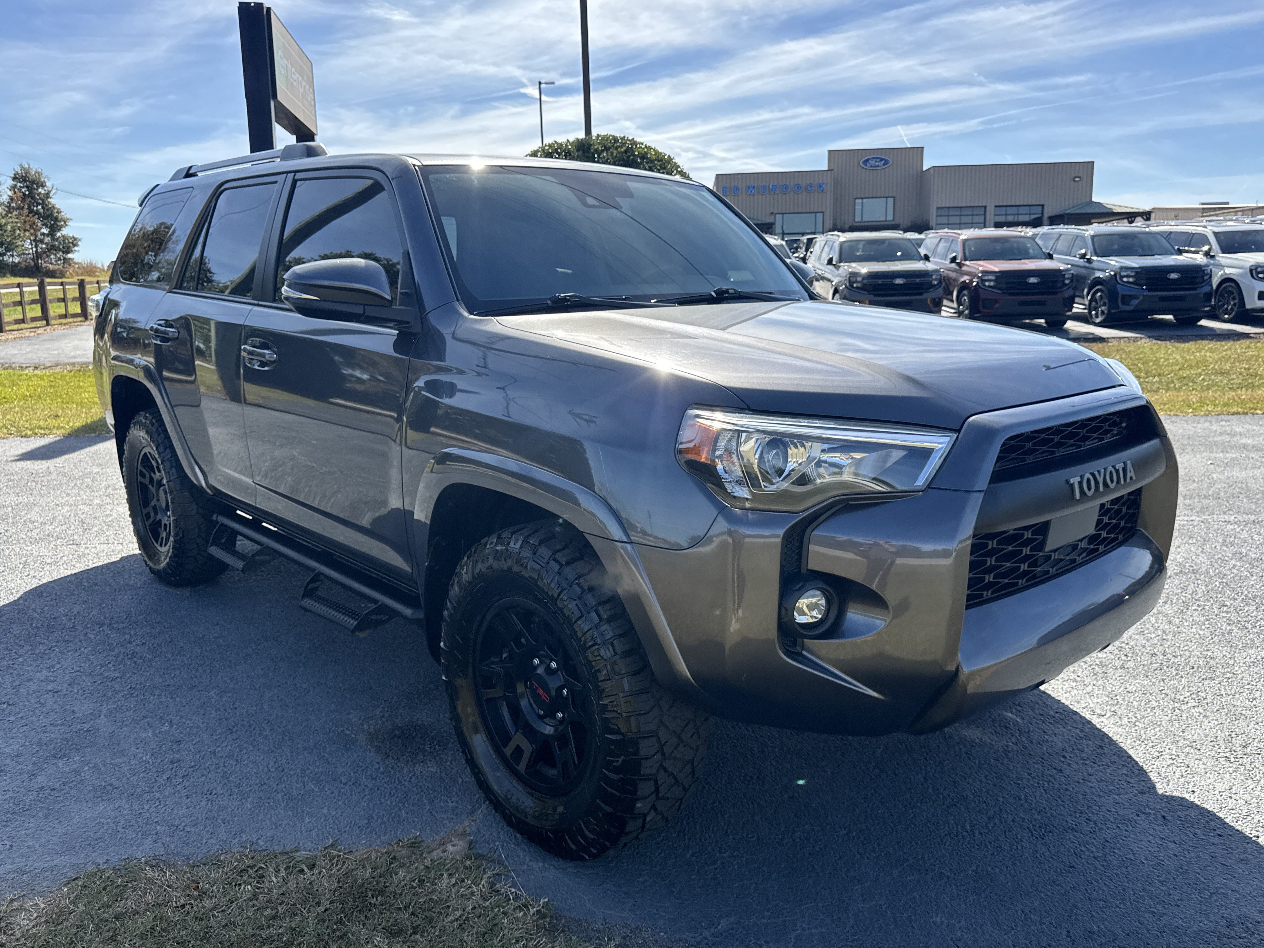 Used 2021 Toyota 4Runner SR5 Premium w/ Moonroof Package AWD/4WD image 4