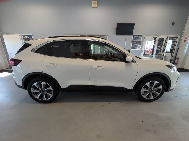 Certified 2024 Ford Escape Platinum AWD/4WD image 6
