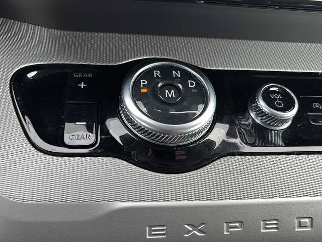 Certified 2025 Ford Expedition Active AWD/4WD image 16