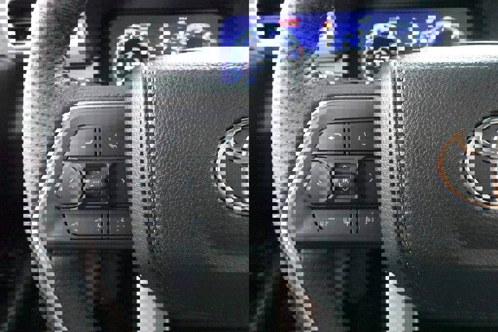 Used 2025 Toyota Tacoma TRD Sport image 12