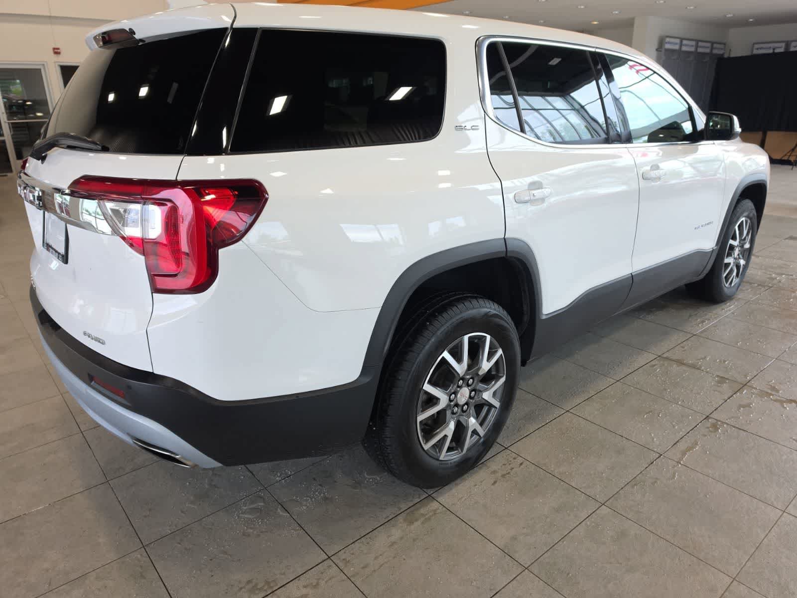 Used 2021 GMC Acadia SLE w/ LPO, Floor Liner Package AWD/4WD image 7