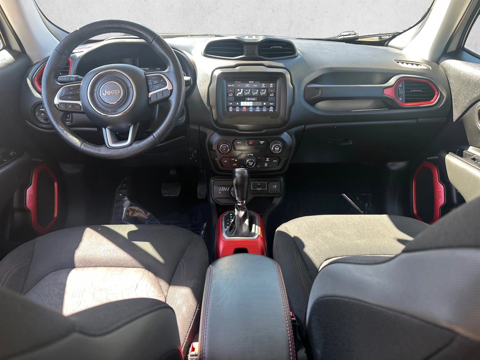 Used 2020 Jeep Renegade Trailhawk w/ Cold Weather Group AWD/4WD image 20