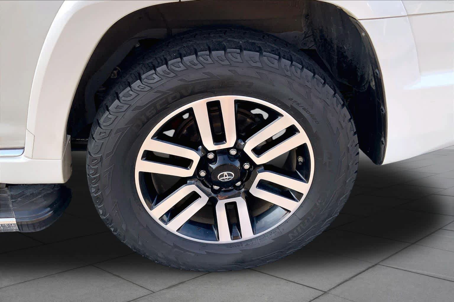 Used 2021 Toyota 4Runner Limited RWD image 10