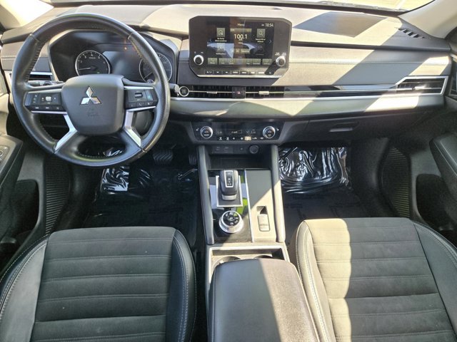 Used 2024 Mitsubishi Outlander SE AWD/4WD image 12