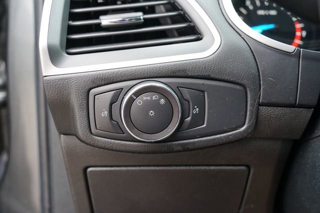 Certified 2018 Ford Edge SEL image 13