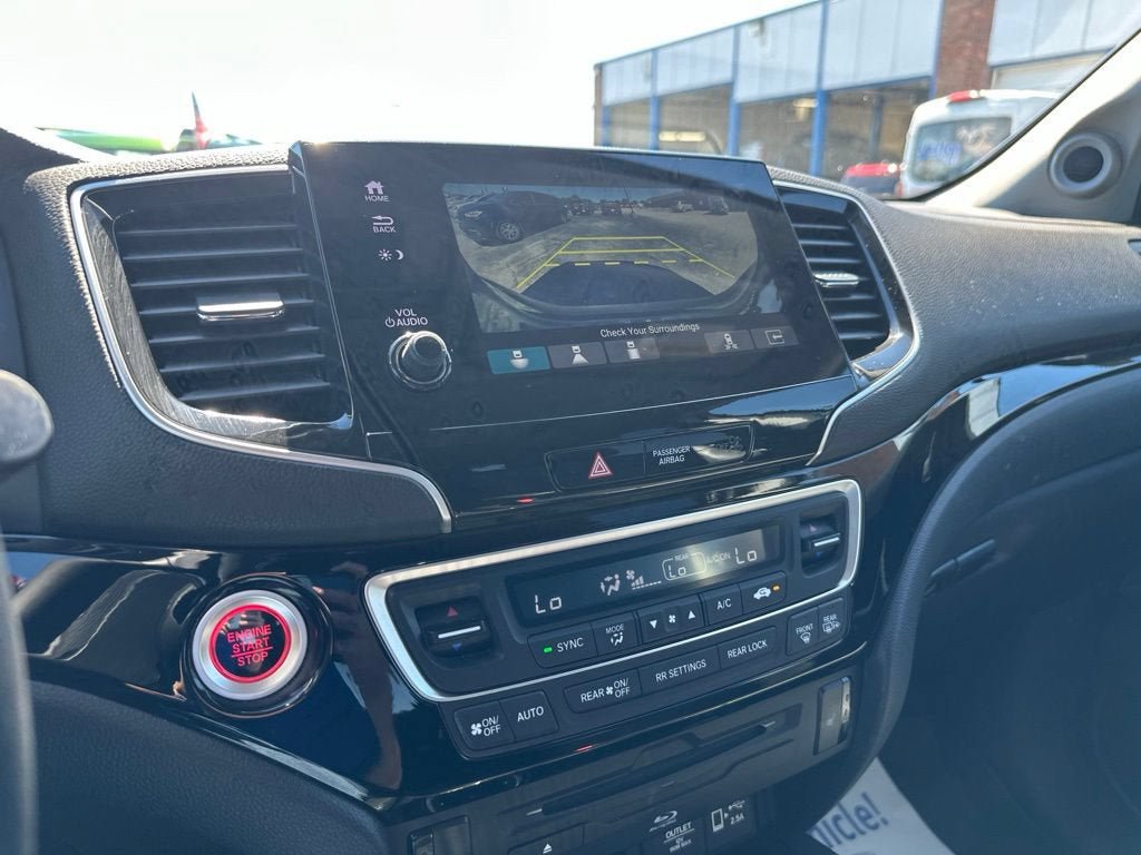 Used 2021 Honda Pilot Touring image 18