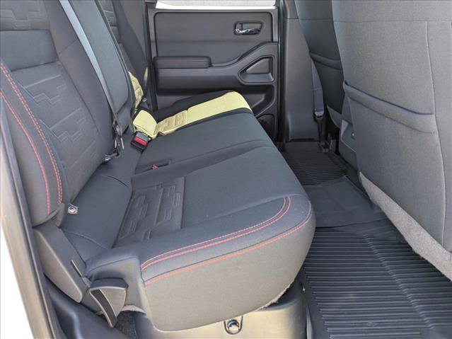 Used 2022 Nissan Frontier PRO-4X w/ Technology Package image 17