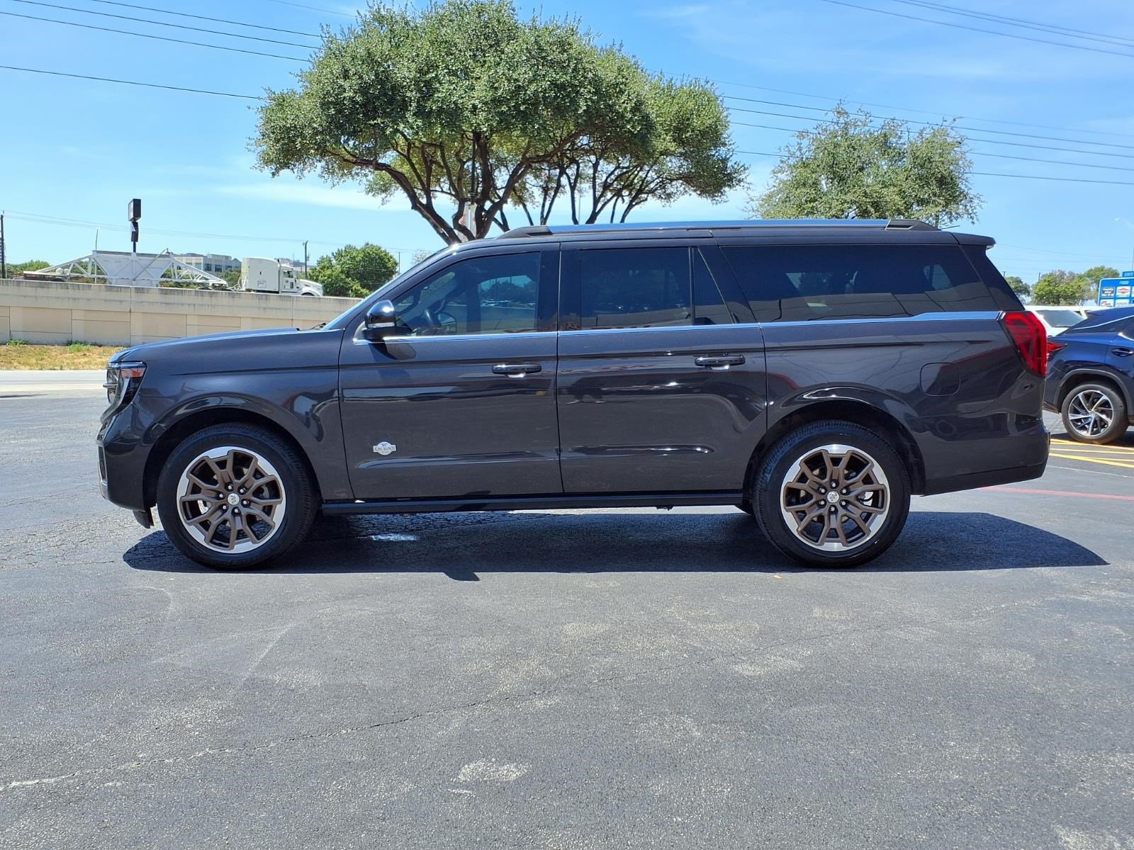 Certified 2025 Ford Expedition Max King Ranch AWD/4WD image 2