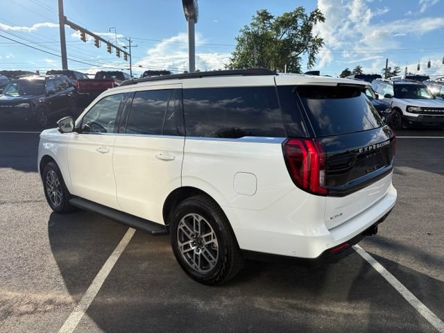 Certified 2025 Ford Expedition Active AWD/4WD image 5