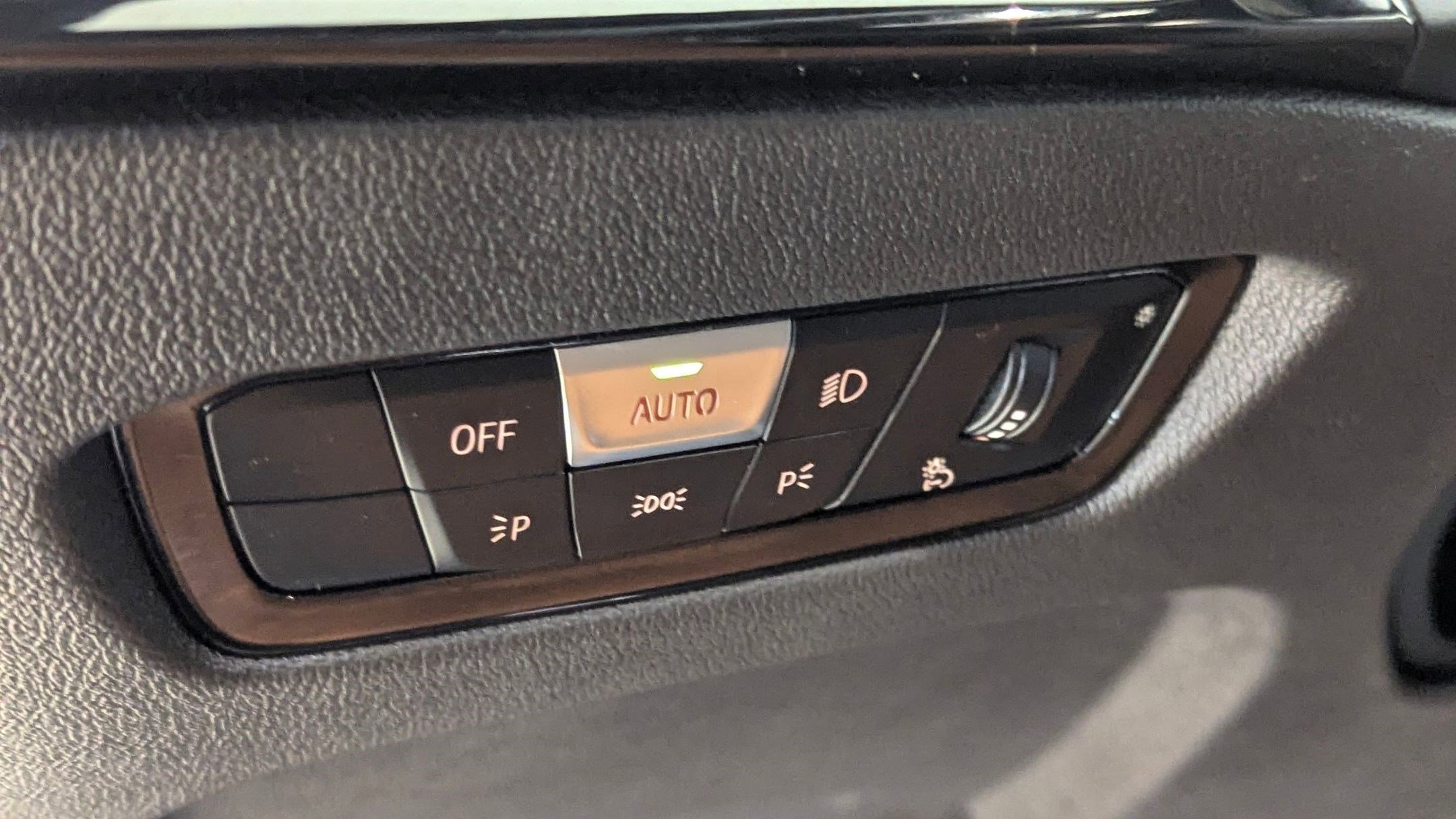 Used 2023 BMW 230i xDrive Coupe image 15