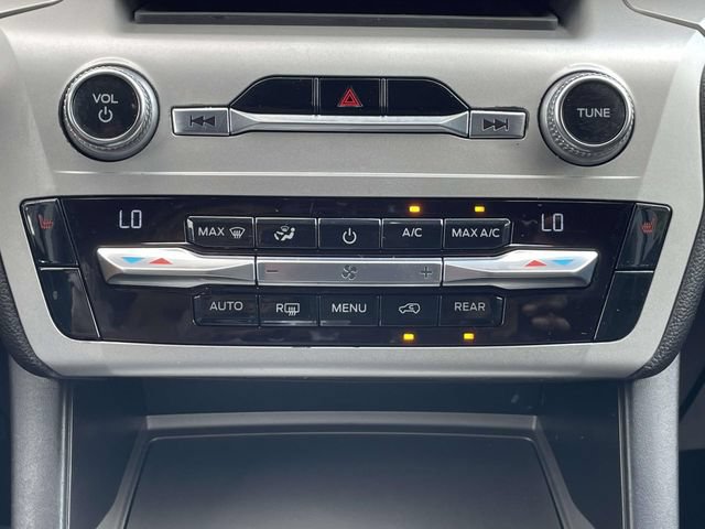 Certified 2021 Ford Explorer XLT RWD image 20