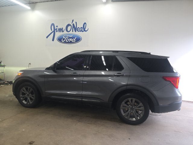 Certified 2021 Ford Explorer XLT w/ Equipment Group 202A AWD/4WD image 30