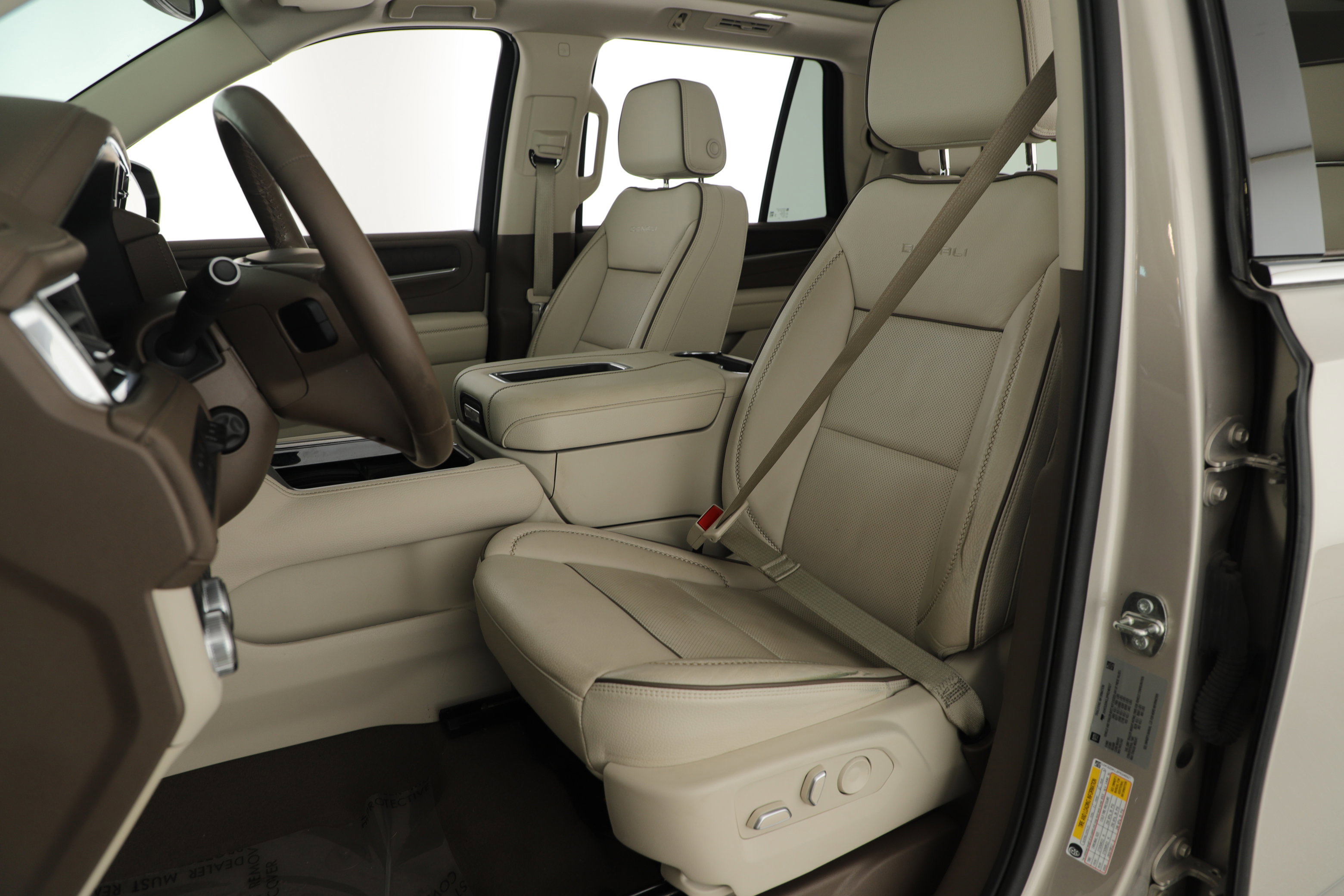 Used 2023 GMC Yukon Denali w/ Max Trailering Package image 12