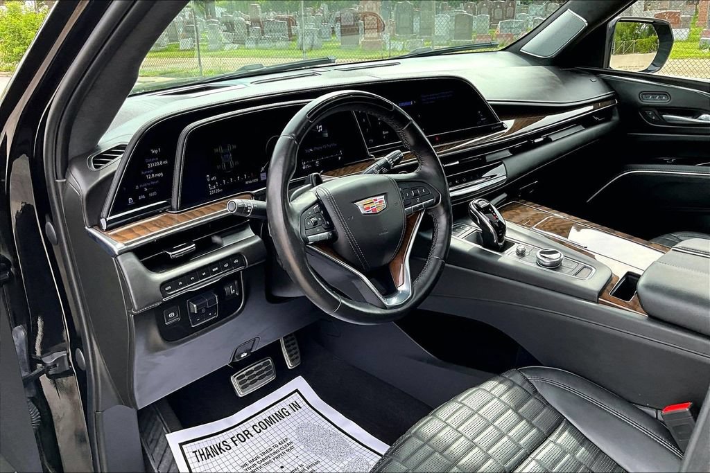 Used 2023 Cadillac Escalade Sport Platinum w/ LPO, ONYX Package AWD/4WD image 13