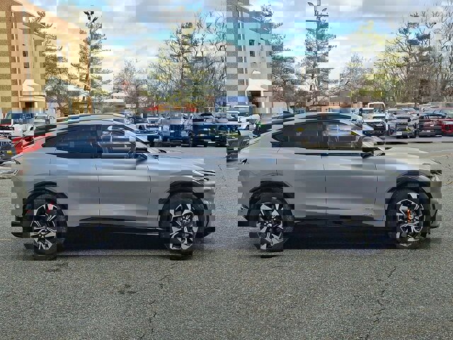 Certified 2021 Ford Mustang Mach-E Premium image 9