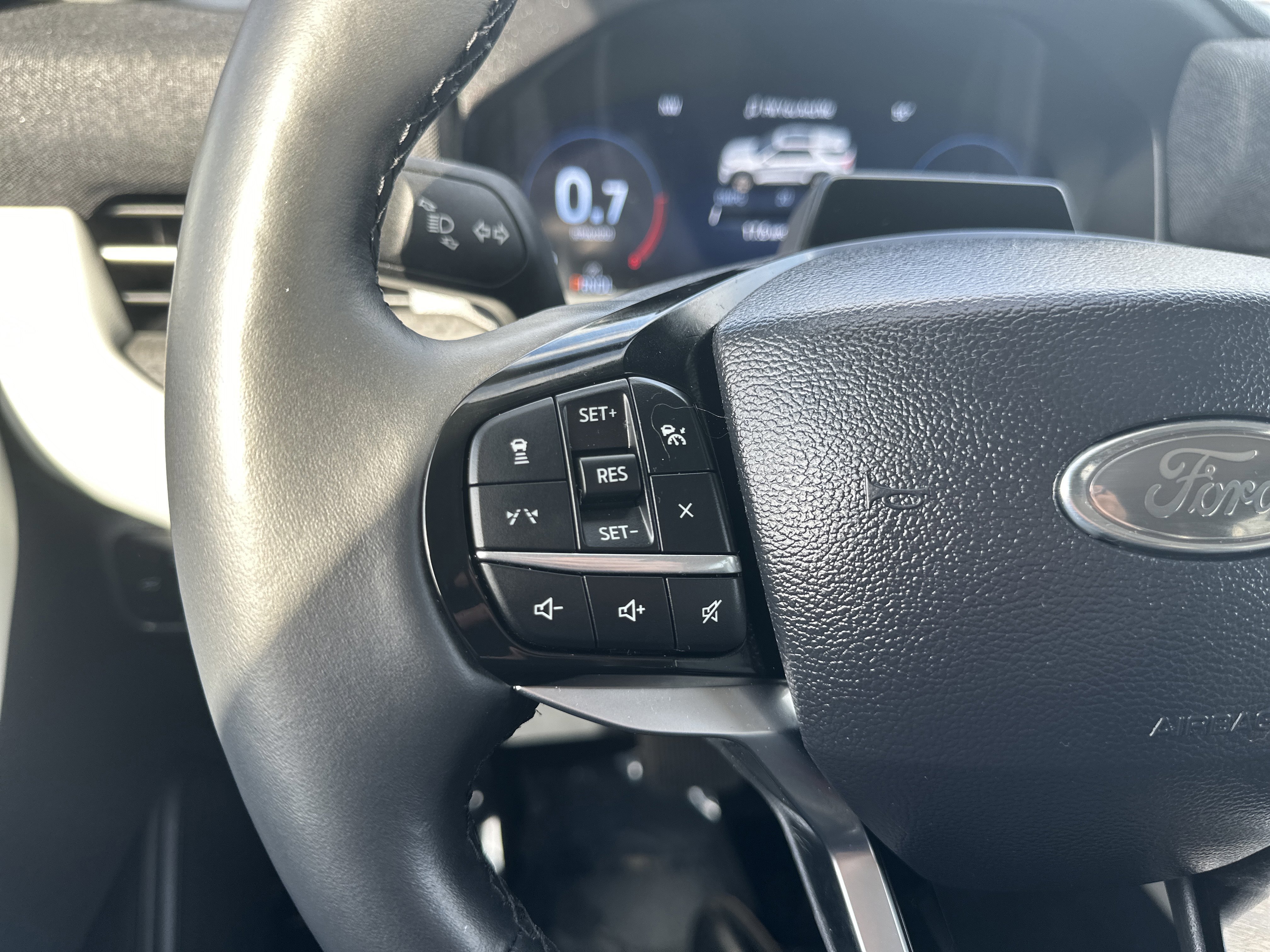 Certified 2025 Ford Explorer Platinum w/ Ultimate Package image 19