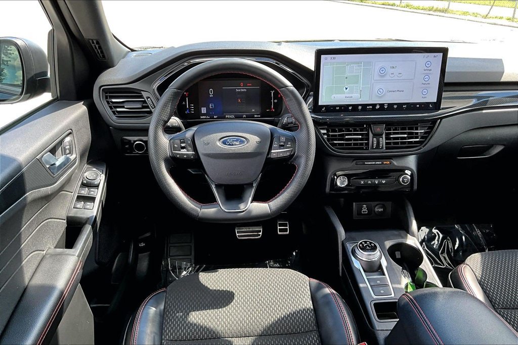 Certified 2024 Ford Escape ST-Line w/ Tech Pack #1 AWD/4WD image 5