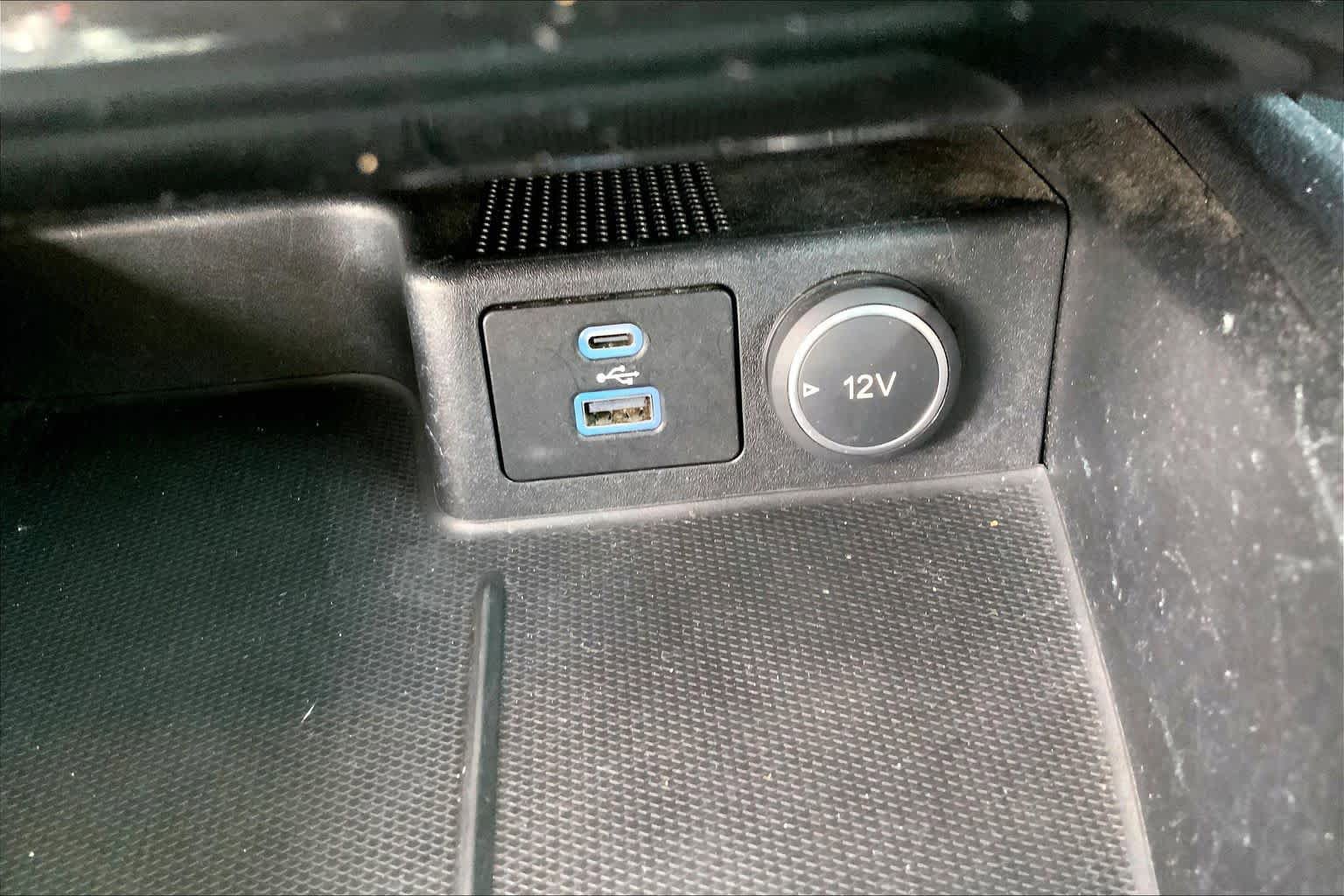 Certified 2021 Ford Escape SE FWD image 34