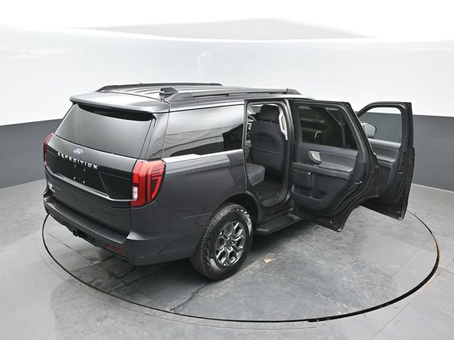 Certified 2025 Ford Expedition Active AWD/4WD image 26