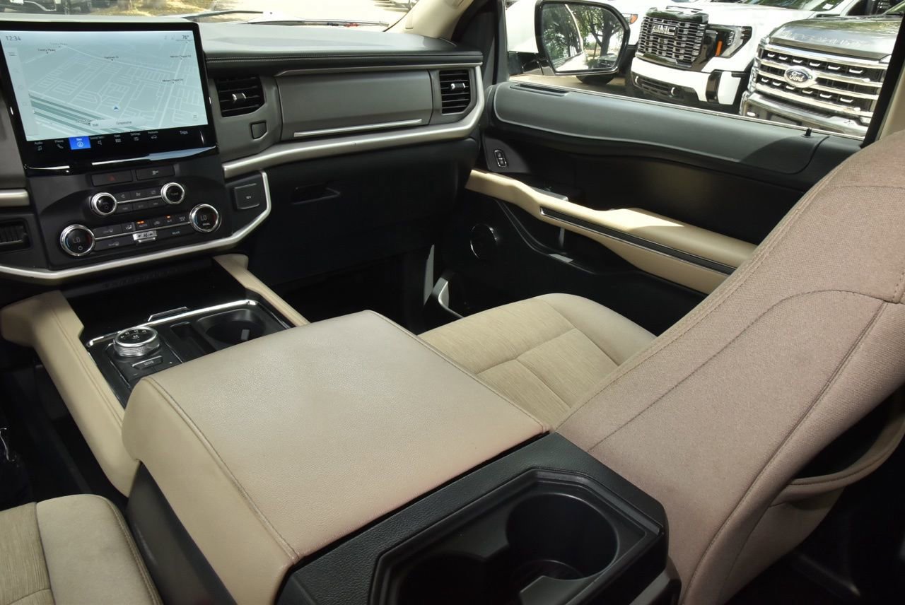 Certified 2022 Ford Expedition XLT image 19