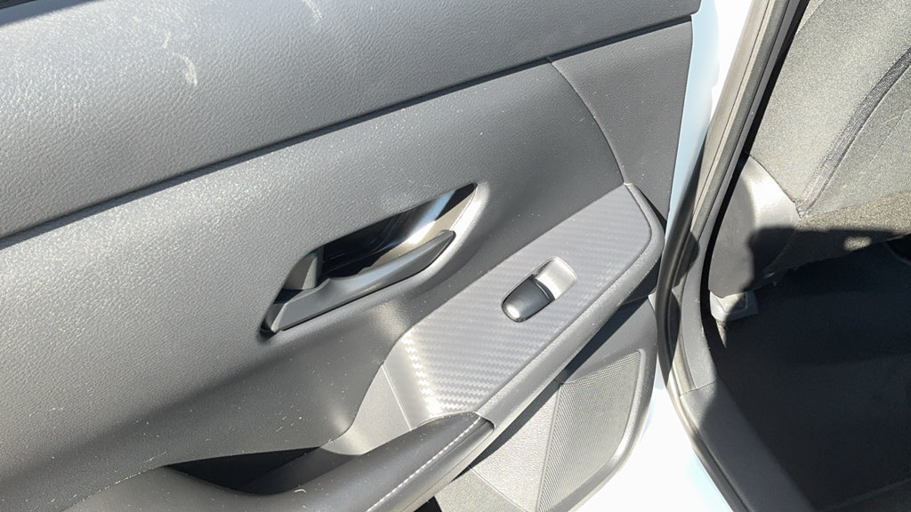 Used 2024 Nissan Sentra SV FWD image 16