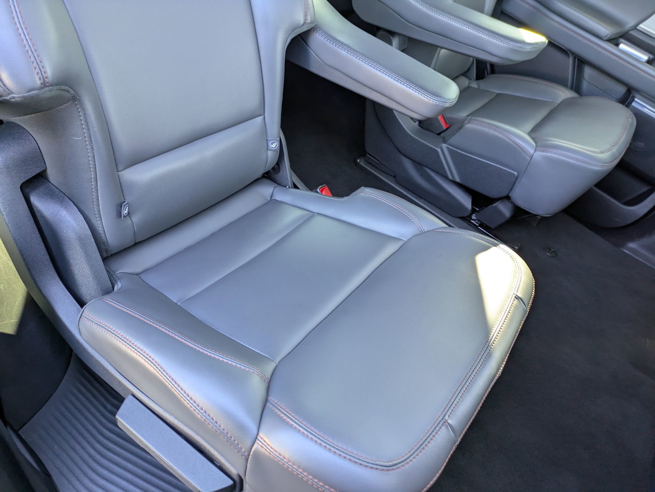 Certified 2025 Ford Expedition Active AWD/4WD image 35