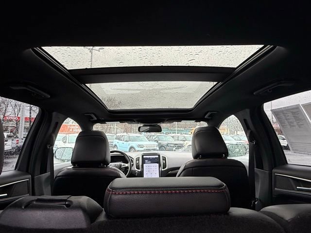 Certified 2023 Ford Edge ST-Line image 10