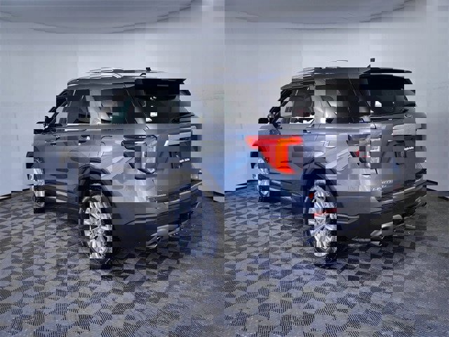 Certified 2023 Ford Explorer Limited w/ Equipment Group 301A image 2