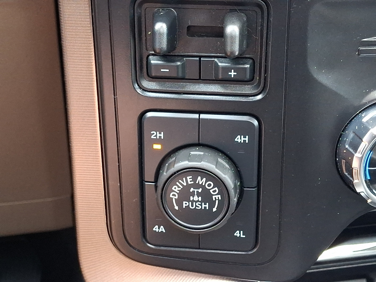 Certified 2024 Ford F150 Platinum w/ Equipment Group 703A Plus AWD/4WD image 28