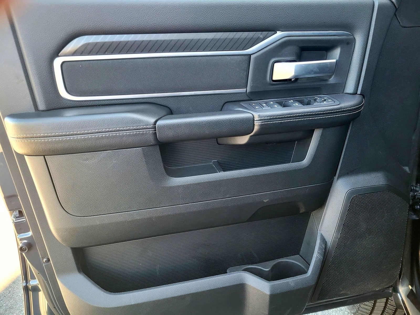 Used 2025 RAM 2500 Big Horn AWD/4WD image 16