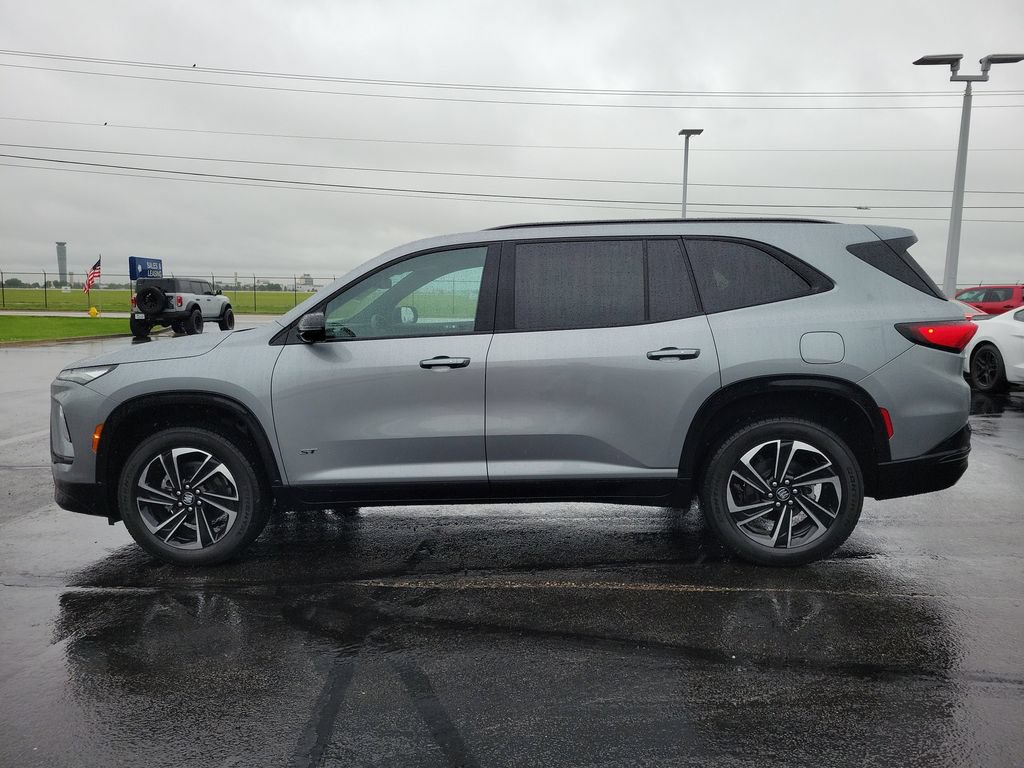 Used 2025 Buick Enclave Sport Touring w/ LPO, All-Weather Package FWD image 7