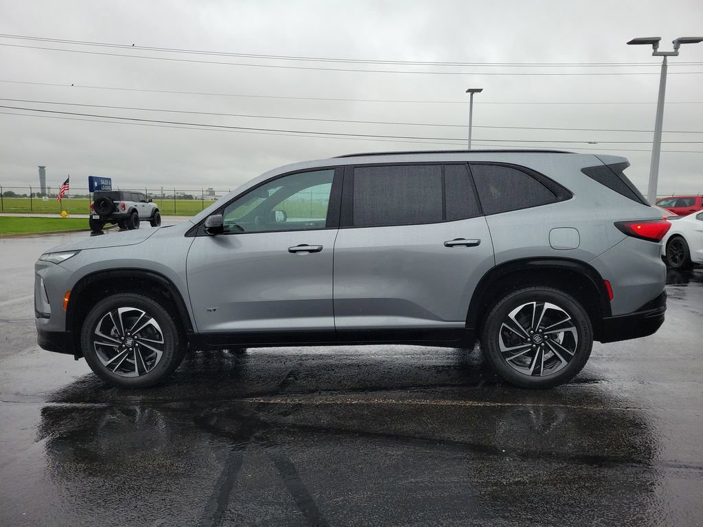 Used 2025 Buick Enclave Sport Touring w/ LPO, All-Weather Package FWD image 7